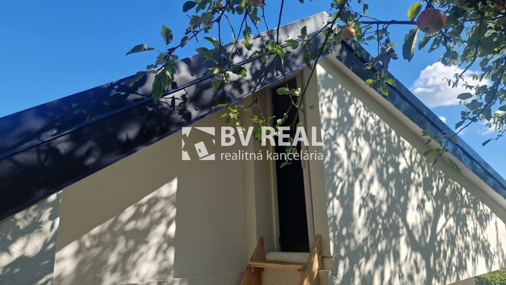 BV REAL Na predaj rodinný dom s terasou Nitrianske Pravno FM2530
