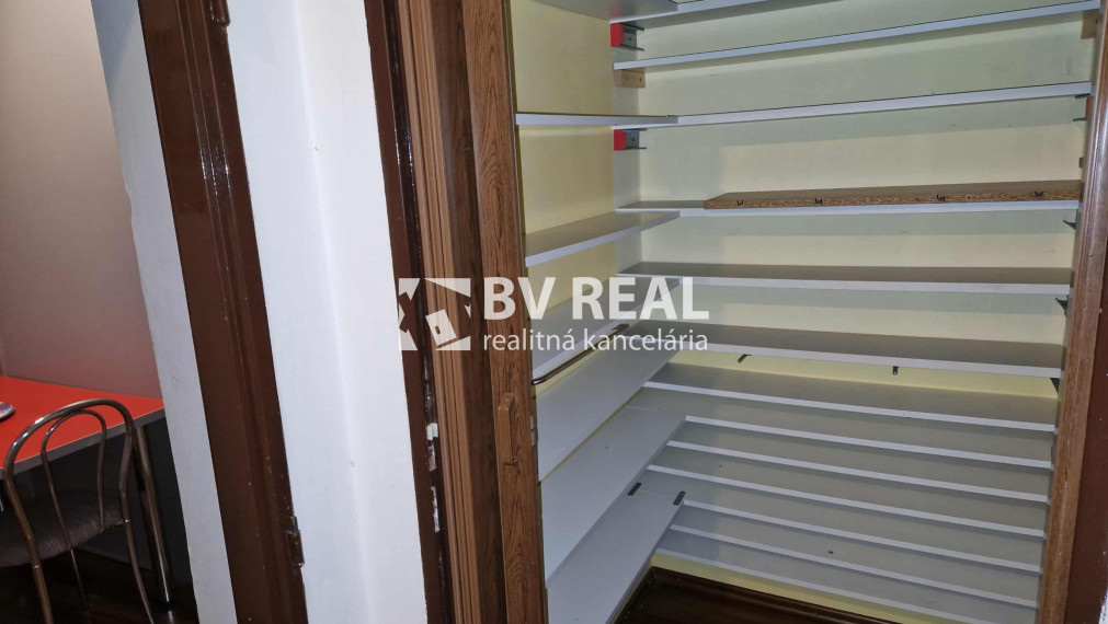 BV REAL na predaj 2 izbový byt Prievidza FM2536