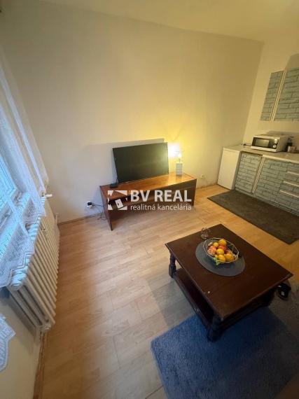 BV REAL Na predaj garsónka Handlová FM2541