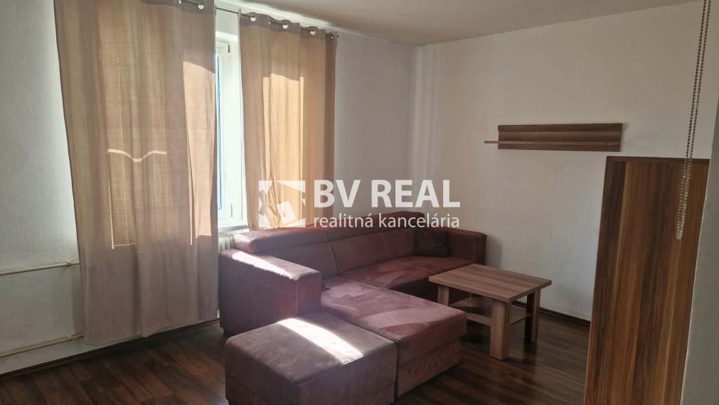 BV REAL na predaj 2 izbový byt Prievidza FM2536