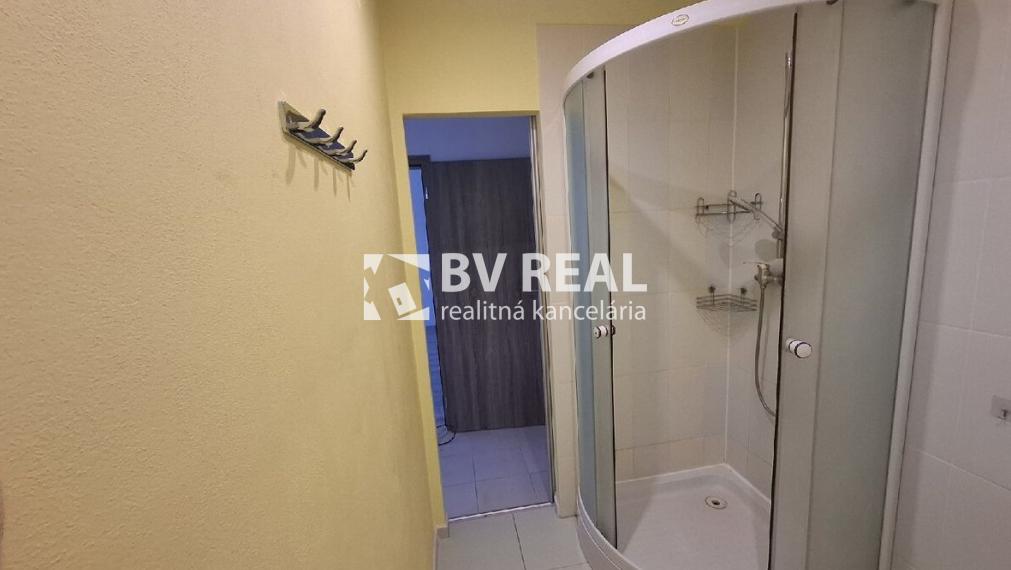 BV REAL Na prenájom 2 izbový byt mesto Nováky FM2511