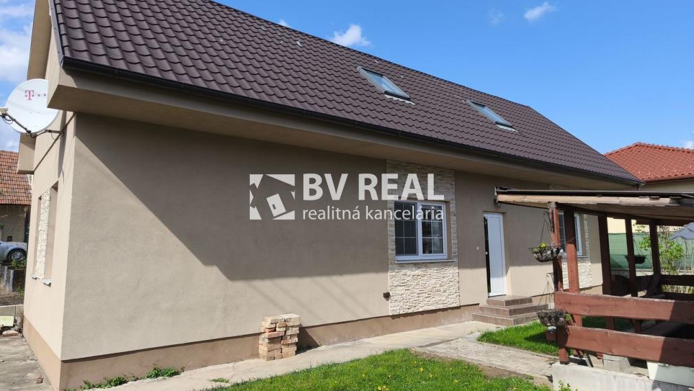 BV REAL prenájom 4 izbový rodinný dom Bojnice Dubnica BV6007