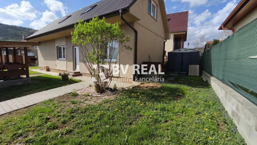 BV REAL prenájom 4 izbový rodinný dom Bojnice Dubnica BV6007