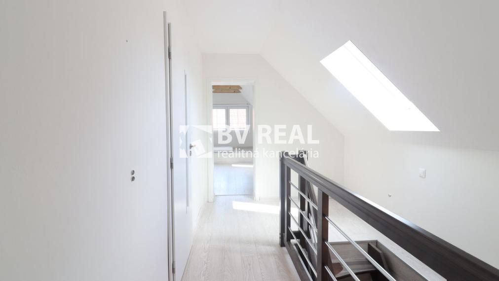 BV REAL prenájom 4 izbový rodinný dom Bojnice Dubnica BV6007