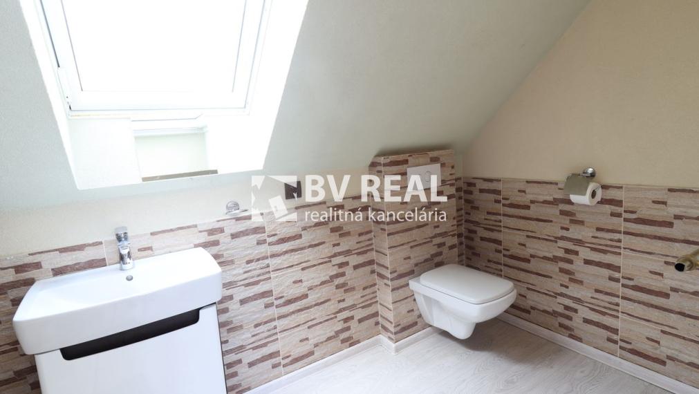 BV REAL prenájom 4 izbový rodinný dom Bojnice Dubnica BV6007