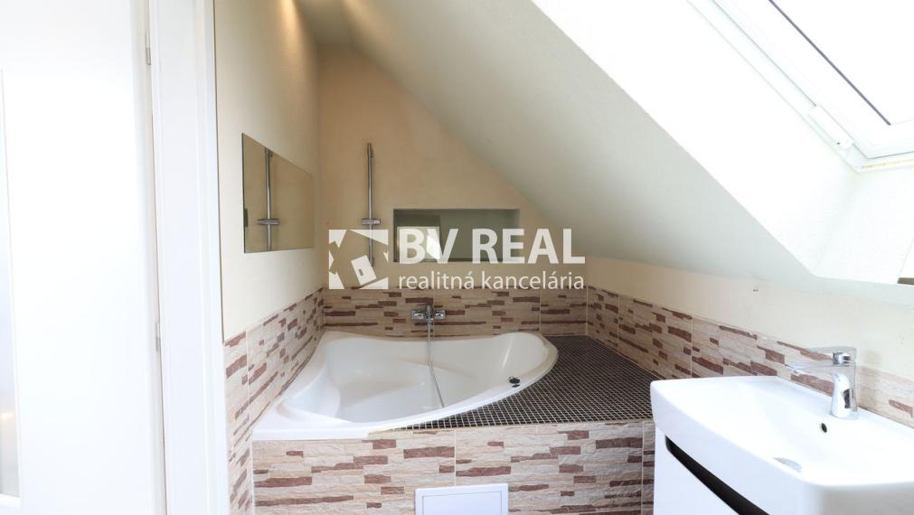 BV REAL prenájom 4 izbový rodinný dom Bojnice Dubnica BV6007