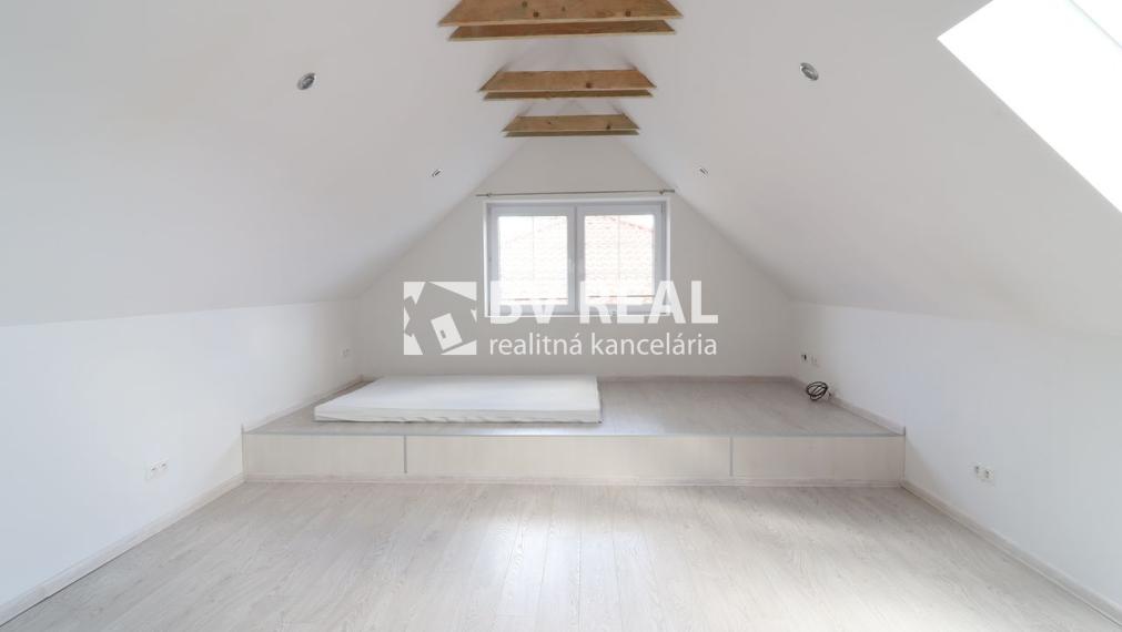BV REAL prenájom 4 izbový rodinný dom Bojnice Dubnica BV6007