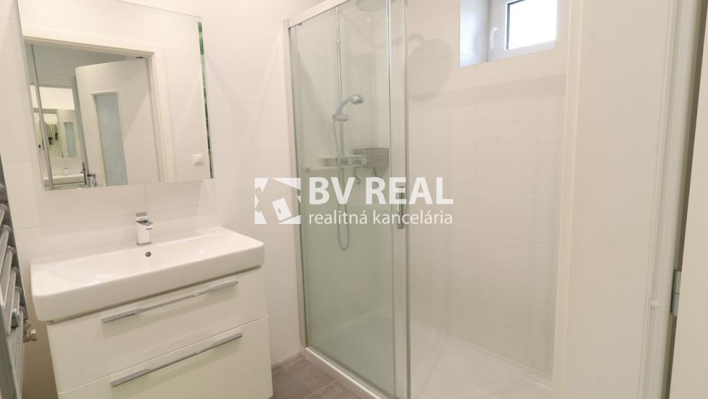 BV REAL prenájom 4 izbový rodinný dom Bojnice Dubnica BV6007