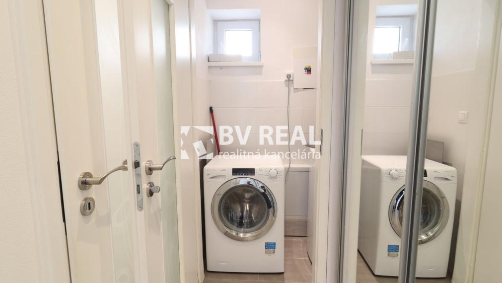 BV REAL prenájom 4 izbový rodinný dom Bojnice Dubnica BV6007