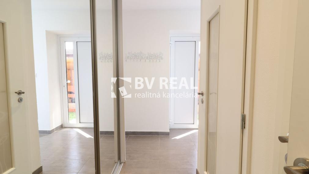 BV REAL prenájom 4 izbový rodinný dom Bojnice Dubnica BV6007