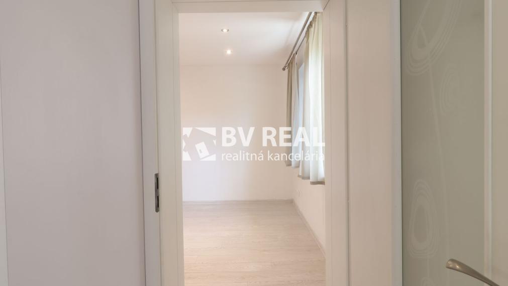 BV REAL prenájom 4 izbový rodinný dom Bojnice Dubnica BV6007