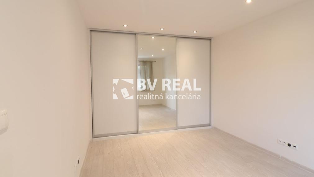 BV REAL prenájom 4 izbový rodinný dom Bojnice Dubnica BV6007
