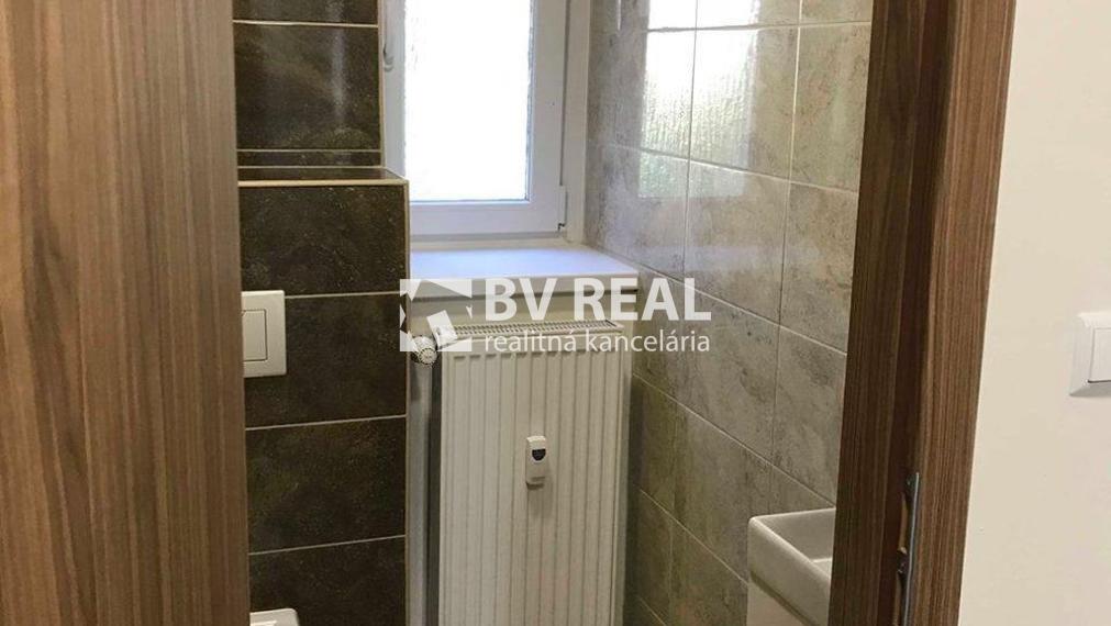 BV REAL Na predaj 2 izbový byt Handlová FM2224