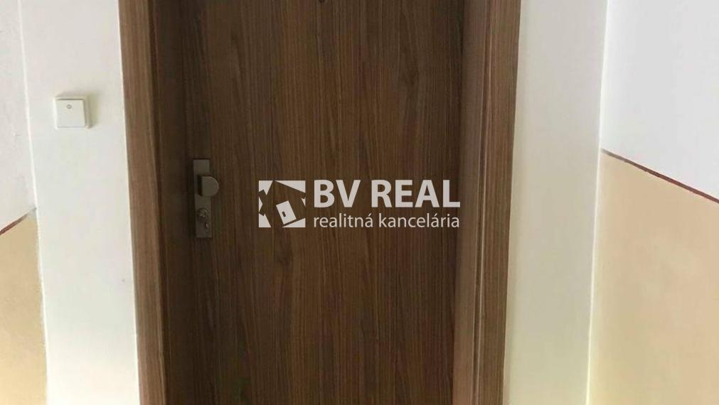 BV REAL Na predaj 2 izbový byt Handlová FM2224