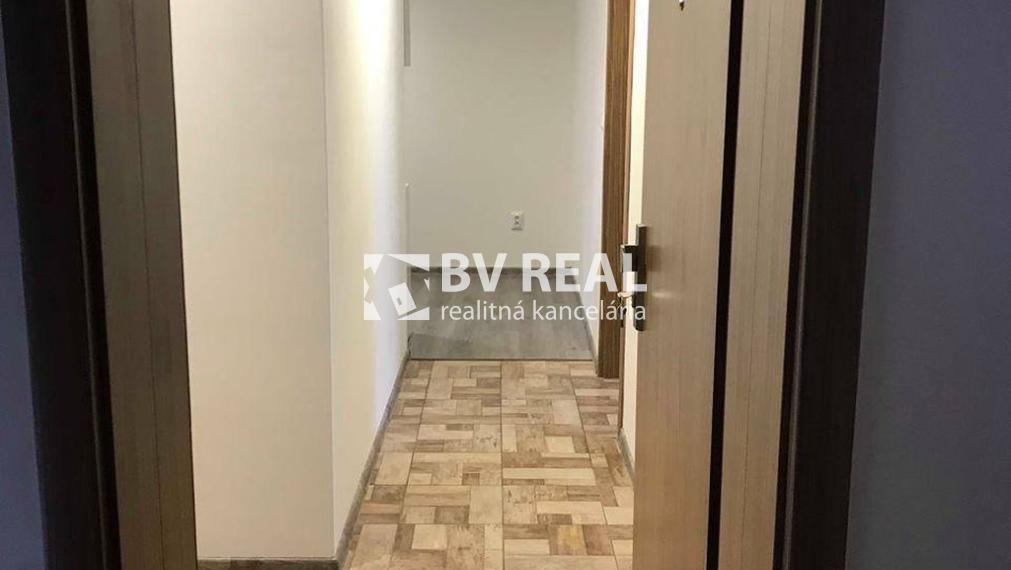 BV REAL Na predaj 2 izbový byt Handlová FM2224