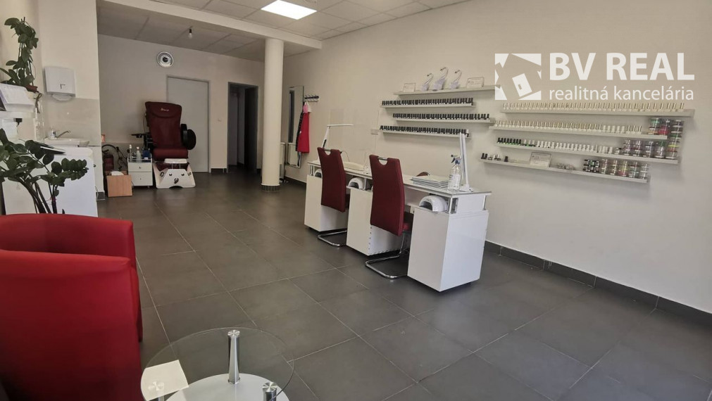 BV REAL PRENAJATÝ komerčný priestor 40 m2 Prievidza BVE004