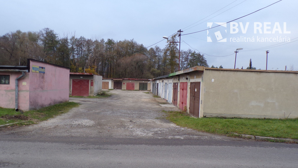 PREDANÉ garáž Riečna ulica Prievidza FM1419