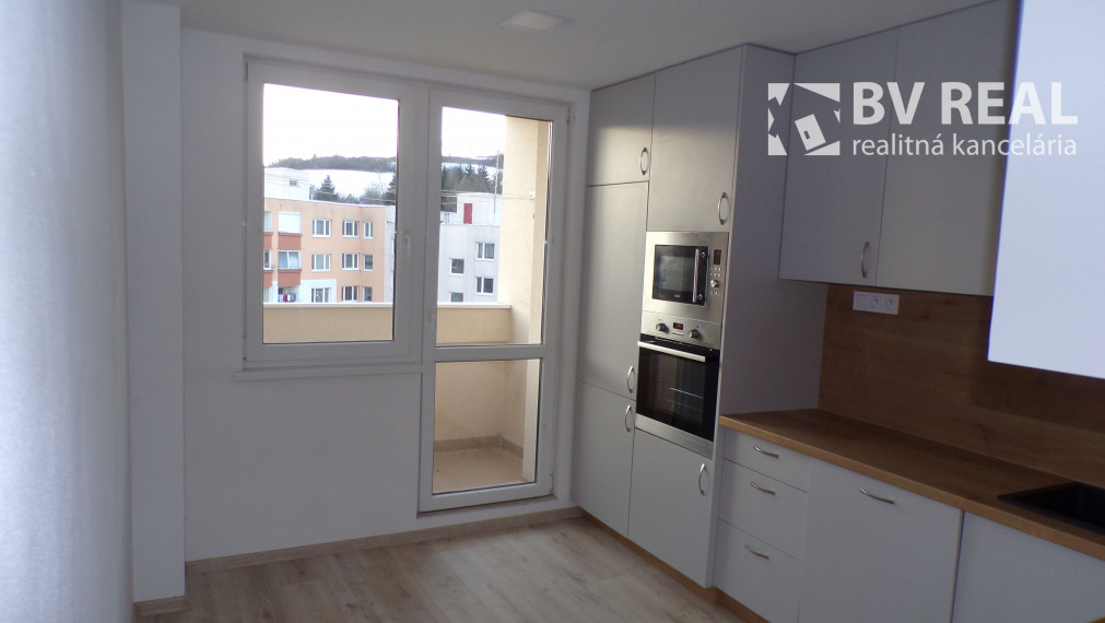 Na prenájom 3 izbový byt 70 m2 Handlová FM1566
