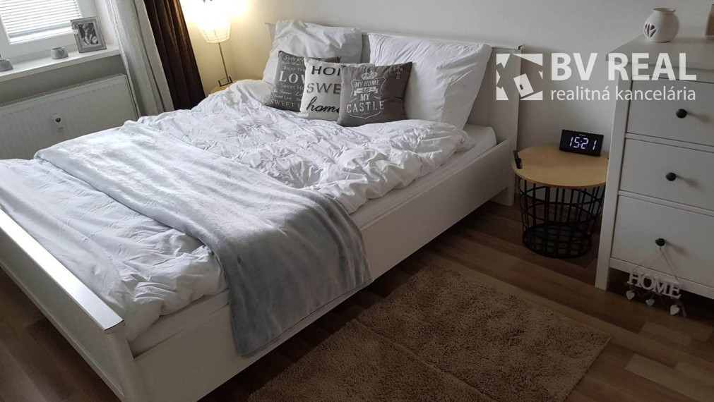 Na prenájom nadštandardný 2 izbový byt 64 m2 Prievidza FM1634