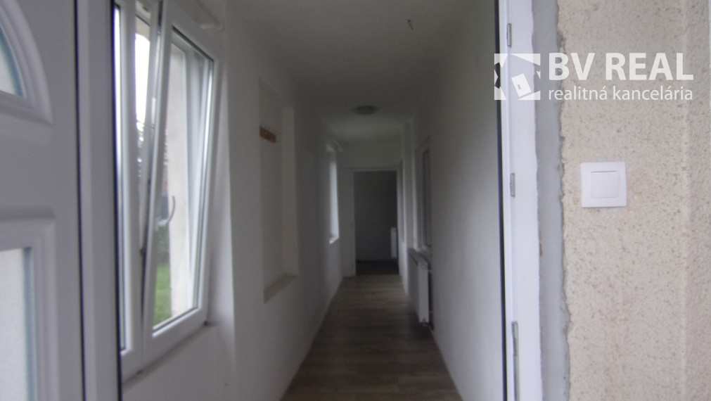 BV REAL Predaj rodinný dom Lutila KJ1057