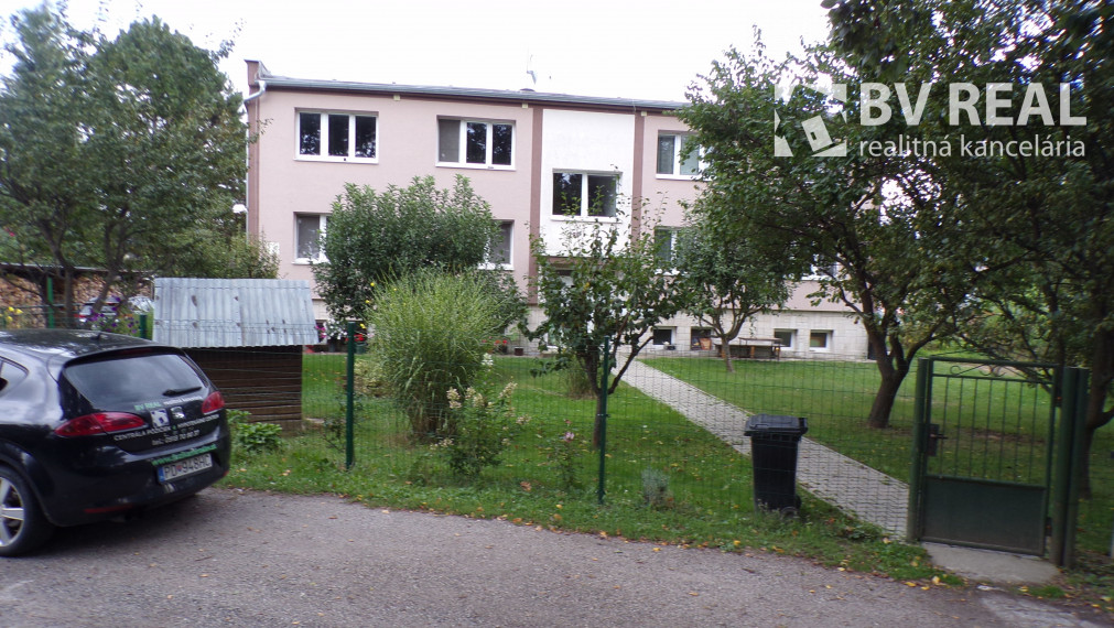 Na predaj veľkometrážny 3 izbový byt 97 m2 Prievidza FM1768