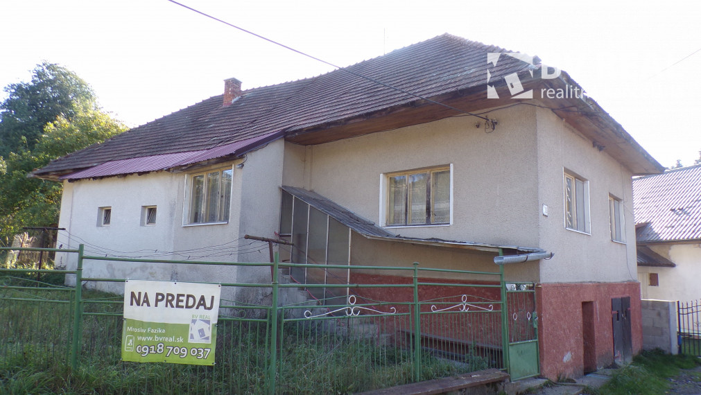 PREDANÉ rodinný dom s pozemkom Horná Štubňa FM1751