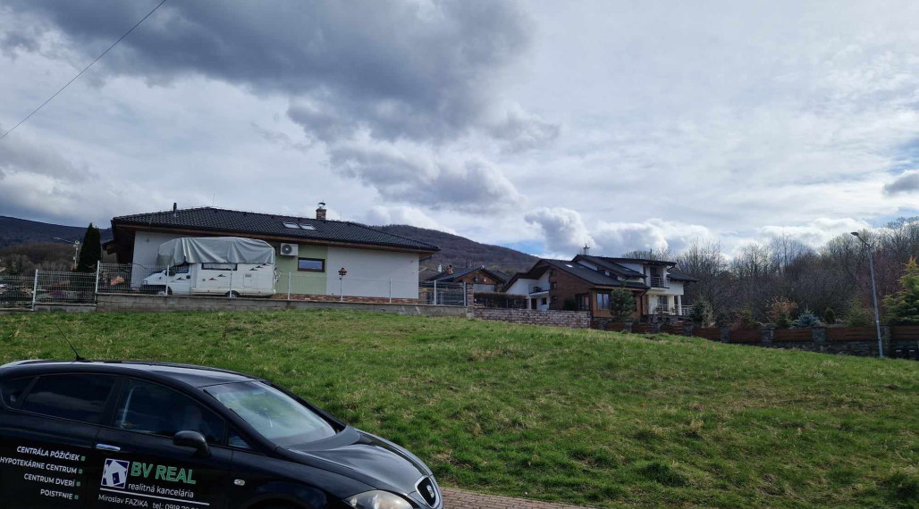 BV REAL na predaj stavebný pozemok Cigeľ okres Prievidza FM1937