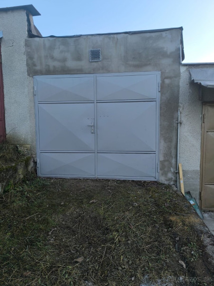 BV REAL Na predaj garáž 21 m2 Handlová FM2252