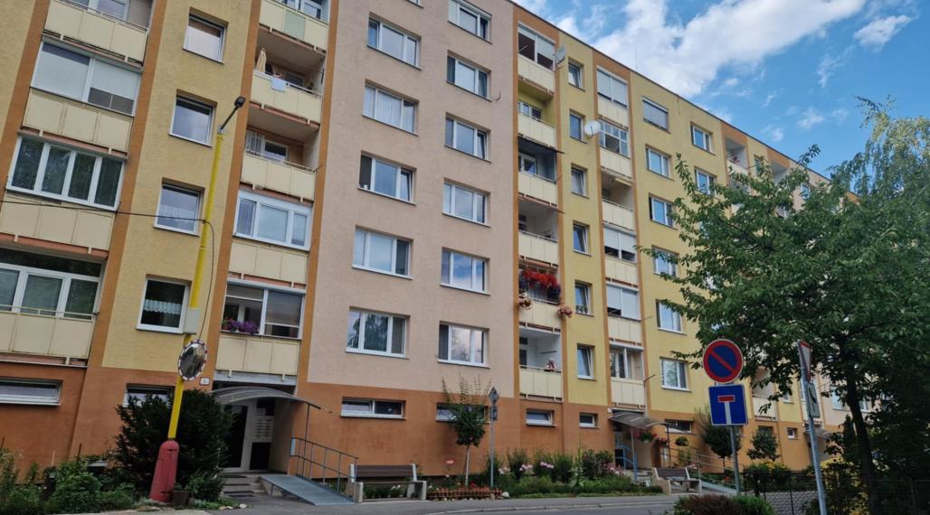 BV REAL Na predaj 1 izbový byt s loggiou Kanianka FM2301