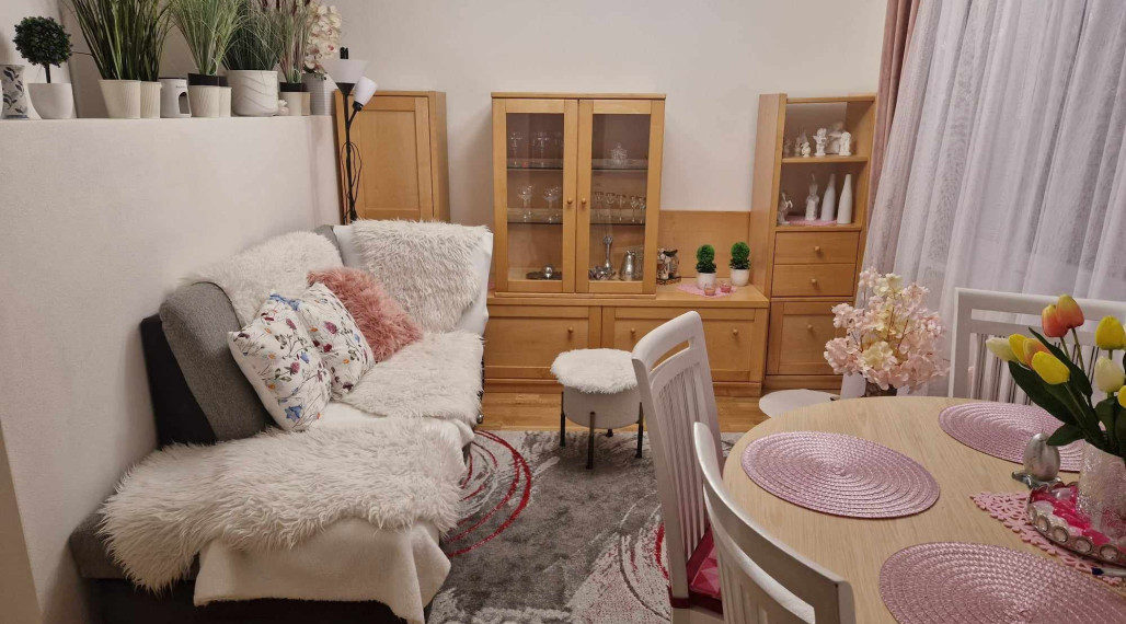 BV REAL na predaj prerobený 2 izbový byt Handlová FM2142