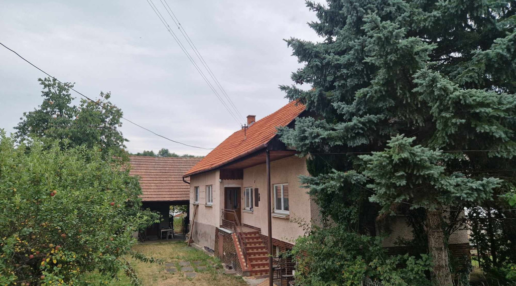 BV REAL Na predaj rodinný dom obec Jalovec FM2158