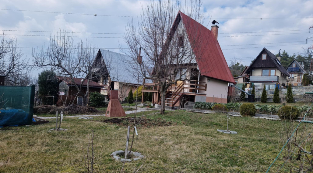 BV REAL murovaná chata so záhradou Prievidza FM2422