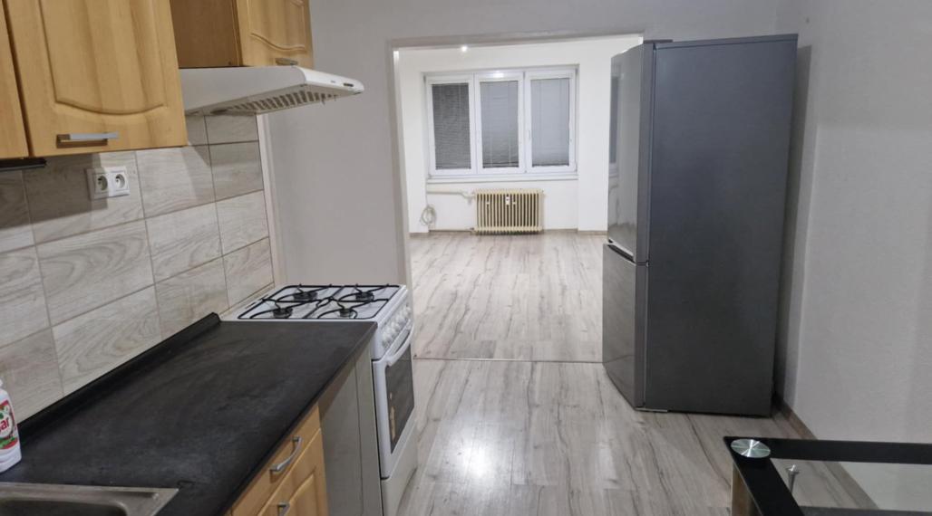 BV REAL Na prenájom 2 izbový byt Prievidza FM2728