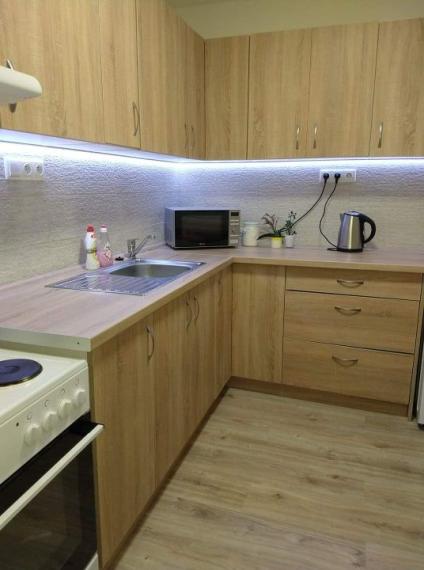BV REAL Na predaj prerobený 3 izbový byt Handlová FM2441