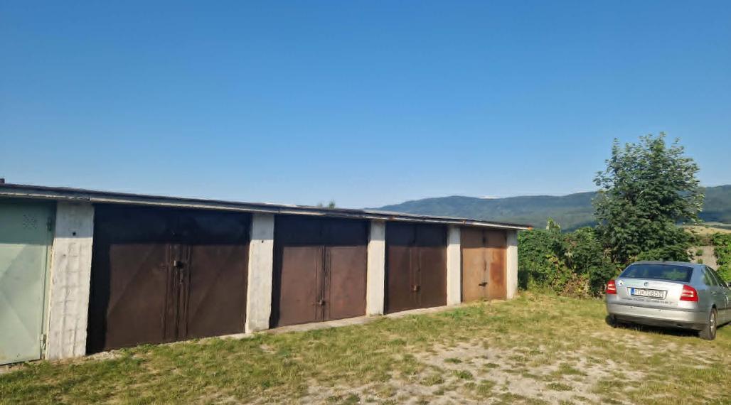 BV REAL Na predaj pozemok s garážou 19 m2 Handlová FM2475