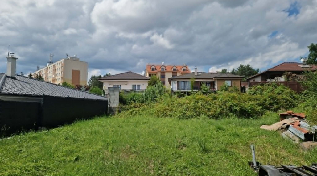 BV REAL Na predaj pozemok na rodinný dom Prievidza FM2493
