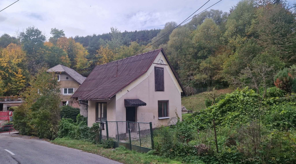 BV REAL Na predaj 2 izbový rodinný dom obec Temeš FM2545