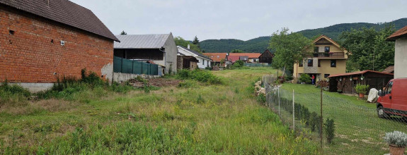 BV REAL Na predaj pozemok na stavbu rod.domu Ráztočno FM2062