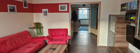 BV REAL Na predaj prerobený 3 izbový byt Prievidza FM2382