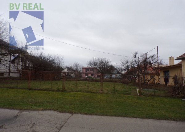 BV REAL Kúpa pozemku na rodinný dom v obci Bystričany okres Prievidza 70026