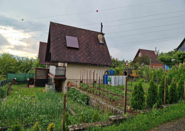 PREDANÉ BV REAL murovaná chata so záhradou Prievidza FM2085