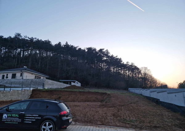 BV REAL Na predaj pozemok na rodinný dom Partizánske FM1903