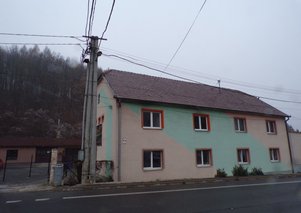 BV REAL Na prenájom komerčný priestor Handlová FM1628