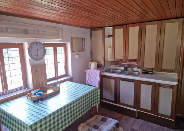 BV REAL predaj murovaná chata so záhradou Prievidza FM2285