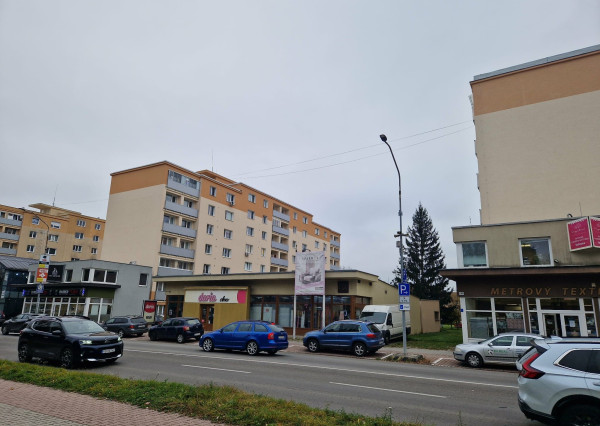 BV REAL Na prenájom polyfunkčná budova Prievidza FM2365