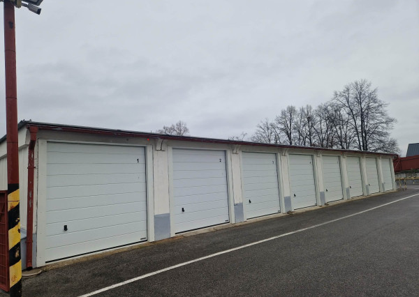 BV REAL Na prenájom garáž Prievidza FM2407