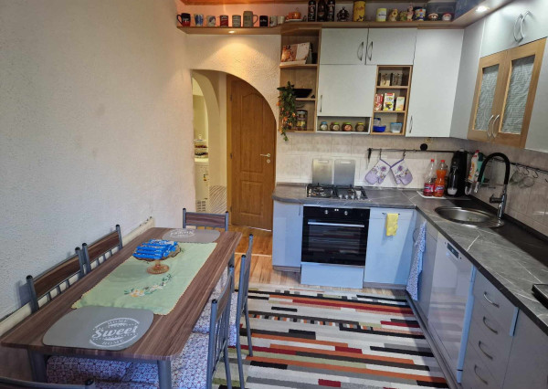 BV REAL Na predaj 4 izbový byt Handlová FM2419