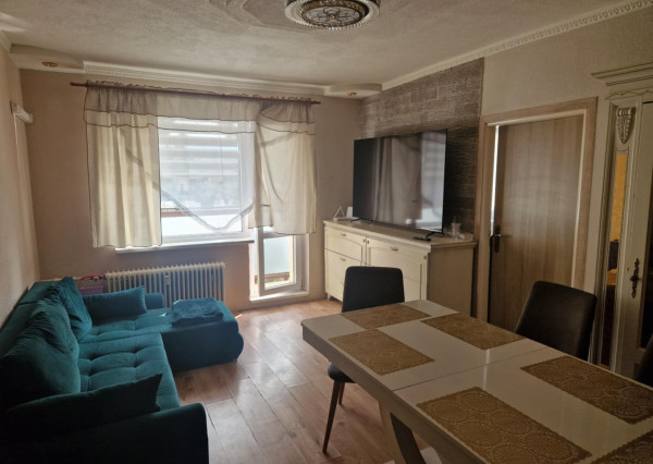 BV REAL Na predaj prerobený 3 izbový byt Prievidza FM2427