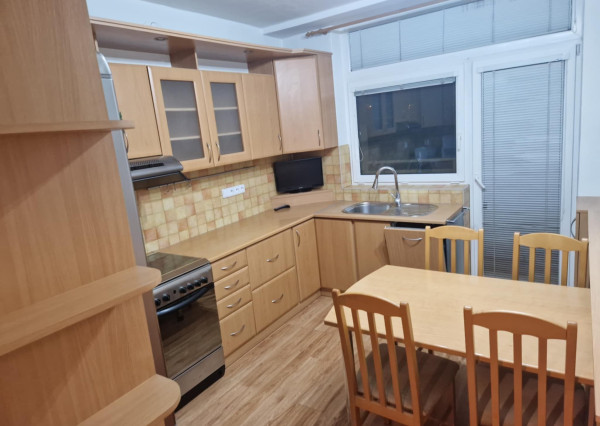 BV REAL Na predaj 3 izbový byt Prievidza FM2429