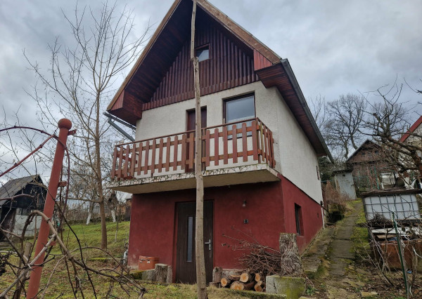 BV REAL Na predaj murovaná chata a záhrada Lutila FM2430